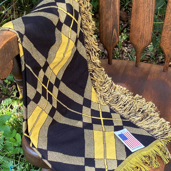 Mid Century Argyle Plaid Throw Blanket Black Gold 50x60" NEW Made in USA - A8820 - Picture 1 of 2